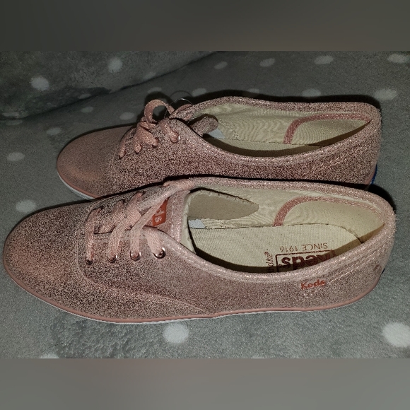 Keds - Brand New never worn size 8.5 - Picture 7 of 17
